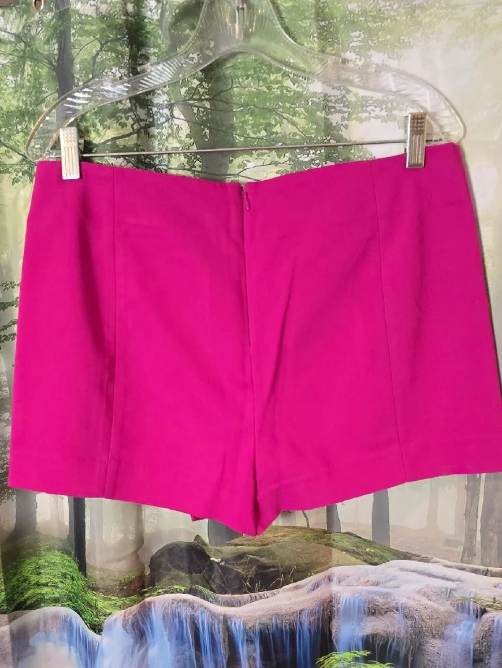 Express bold fuchsia